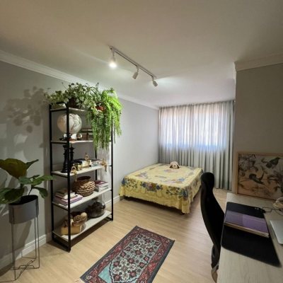 Cobertura com 195m², 3 quartos, 3 suítes, 2 garagens, no bairro Ingleses do Rio Vermelho em Florianópolis