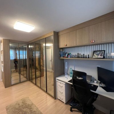 Cobertura com 195m², 3 quartos, 3 suítes, 2 garagens, no bairro Ingleses do Rio Vermelho em Florianópolis