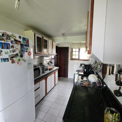 Casa em Condomínio com 302m², 4 quartos, 1 suíte, 4 garagens, no bairro Bosque Das Mansões em São José