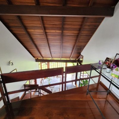 Casa em Condomínio com 302m², 4 quartos, 1 suíte, 4 garagens, no bairro Bosque Das Mansões em São José