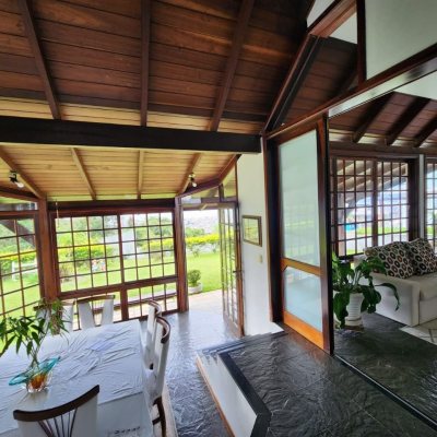 Casa em Condomínio com 302m², 4 quartos, 1 suíte, 4 garagens, no bairro Bosque Das Mansões em São José