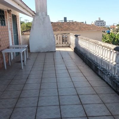 Casa Residencial com 327m², 5 quartos, 3 garagens, no bairro Ingleses do Rio Vermelho em Florianópolis