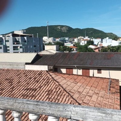 Casa Residencial com 327m², 5 quartos, 3 garagens, no bairro Ingleses do Rio Vermelho em Florianópolis