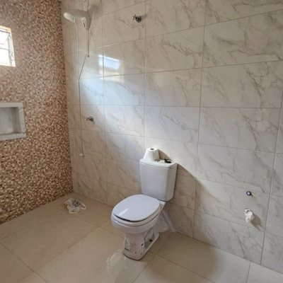 Casa Residencial com 470m², 5 quartos, 1 suíte, 3 garagens, no bairro São João Do Rio Vermelho em Florianópolis