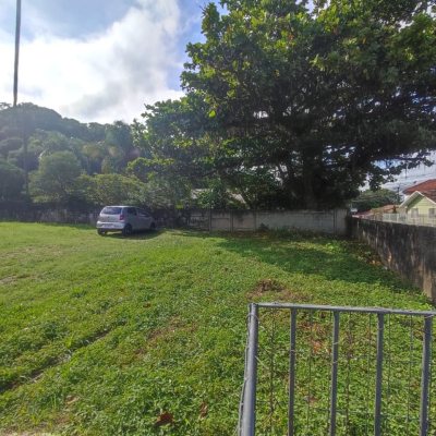 Terreno Comercial/Residencial com 487m², no bairro Centro em São José