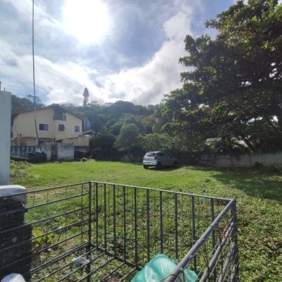 Terreno Comercial/Residencial com 487m², no bairro Centro em São José