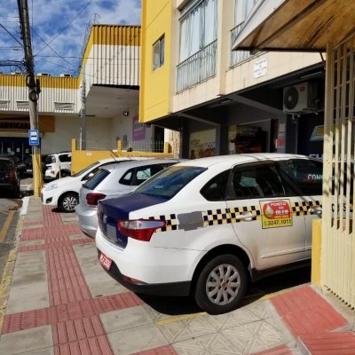 Loja com 130m², no bairro Campinas em São José