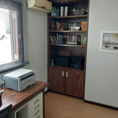 Casa Residencial com 220m², 4 quartos, 2 suítes, 2 garagens, no bairro Córrego Grande em Florianópolis