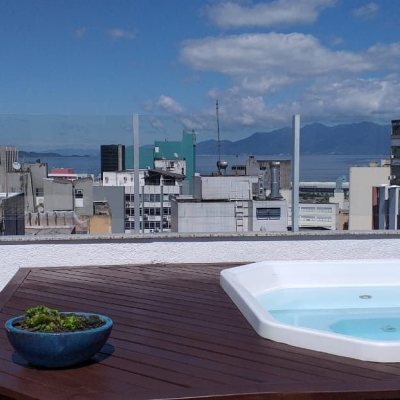 Cobertura com 173m², 2 quartos, 1 suíte, 1 garagem, no bairro Centro em Florianópolis