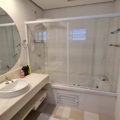 Cobertura com 173m², 2 quartos, 1 suíte, 1 garagem, no bairro Centro em Florianópolis