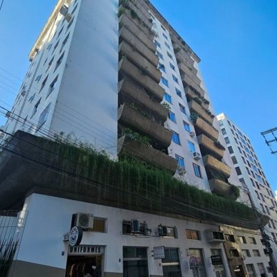 Cobertura com 173m², 2 quartos, 1 suíte, 1 garagem, no bairro Centro em Florianópolis