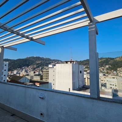Cobertura com 173m², 2 quartos, 1 suíte, 1 garagem, no bairro Centro em Florianópolis