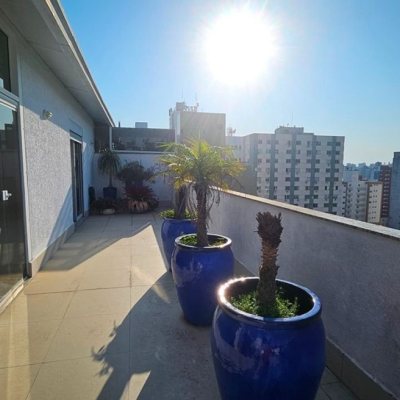 Cobertura com 173m², 2 quartos, 1 suíte, 1 garagem, no bairro Centro em Florianópolis