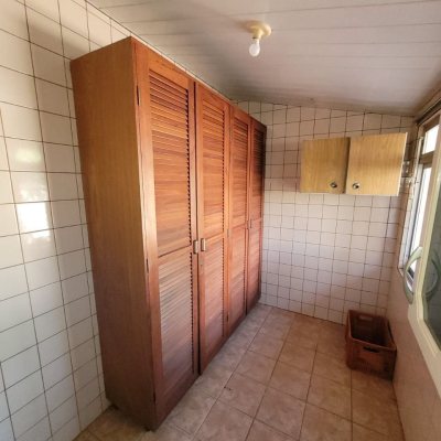 Casa Residencial com 138m², 3 quartos, 1 suíte, 4 garagens, no bairro Balneário em Florianópolis