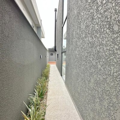 Casa Residencial com 165m², 3 quartos, 3 suítes, 4 garagens, no bairro Ingleses do Rio Vermelho em Florianópolis