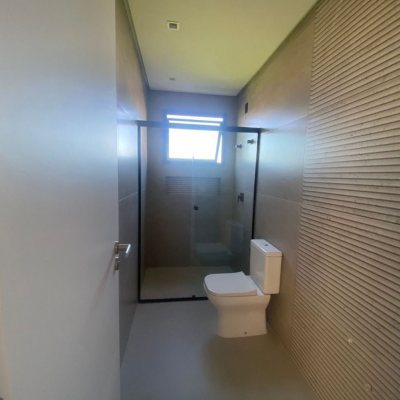 Casa Residencial com 275m², 4 quartos, 3 suítes, 1 garagem, no bairro Pedra Branca em Palhoça