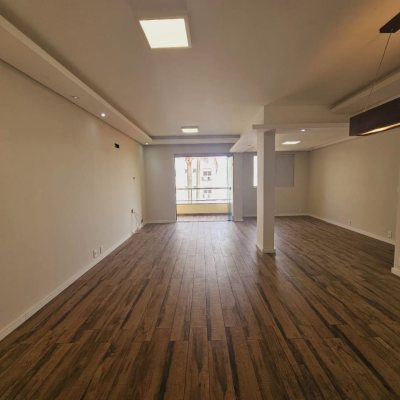 Apartamentos com 108m², 3 quartos, 1 suíte, 1 garagem, no bairro Bom Abrigo em Florianópolis