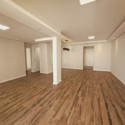 Apartamentos com 108m², 3 quartos, 1 suíte, 1 garagem, no bairro Bom Abrigo em Florianópolis