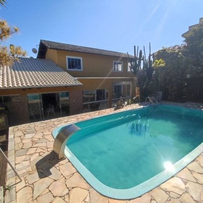 Casa em Condomínio com 287m², 6 quartos (sendo 4 suítes), 3 garagens, no bairro Bosque Das Mansões em São José
