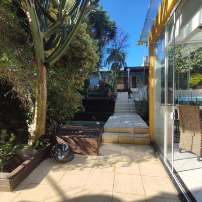 Casa em Condomínio com 287m², 6 quartos (sendo 4 suítes), 3 garagens, no bairro Bosque Das Mansões em São José