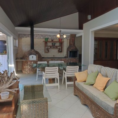 Casa em Condomínio com 287m², 6 quartos (sendo 4 suítes), 3 garagens, no bairro Bosque Das Mansões em São José