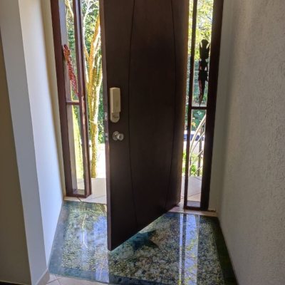 Casa em Condomínio com 287m², 6 quartos (sendo 4 suítes), 3 garagens, no bairro Bosque Das Mansões em São José
