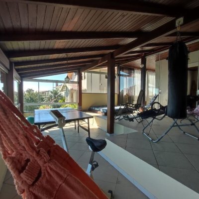 Casa em Condomínio com 287m², 6 quartos (sendo 4 suítes), 3 garagens, no bairro Bosque Das Mansões em São José