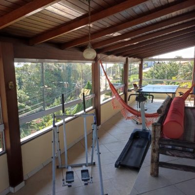 Casa em Condomínio com 287m², 6 quartos (sendo 4 suítes), 3 garagens, no bairro Bosque Das Mansões em São José