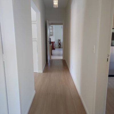 Casa em Condomínio com 287m², 6 quartos (sendo 4 suítes), 3 garagens, no bairro Bosque Das Mansões em São José