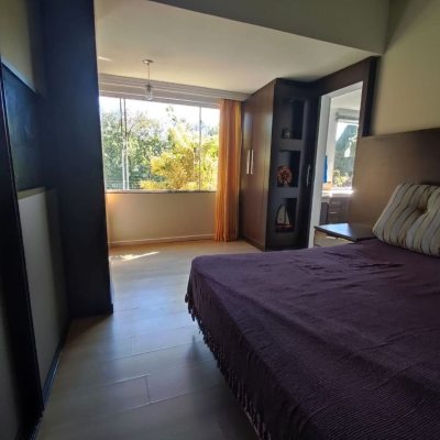 Casa em Condomínio com 287m², 6 quartos (sendo 4 suítes), 3 garagens, no bairro Bosque Das Mansões em São José