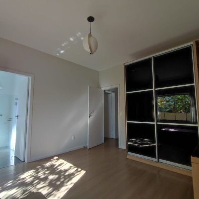 Casa em Condomínio com 287m², 6 quartos (sendo 4 suítes), 3 garagens, no bairro Bosque Das Mansões em São José