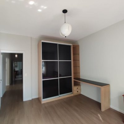 Casa em Condomínio com 287m², 6 quartos (sendo 4 suítes), 3 garagens, no bairro Bosque Das Mansões em São José