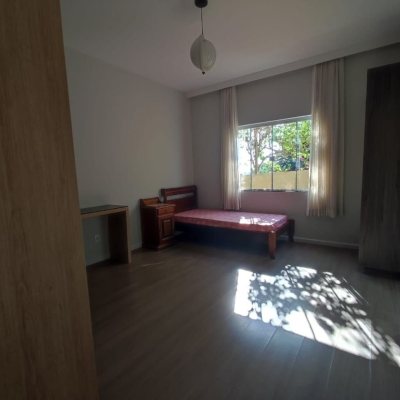 Casa em Condomínio com 287m², 6 quartos (sendo 4 suítes), 3 garagens, no bairro Bosque Das Mansões em São José