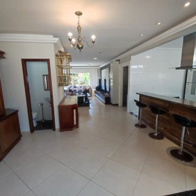 Casa em Condomínio com 287m², 6 quartos (sendo 4 suítes), 3 garagens, no bairro Bosque Das Mansões em São José