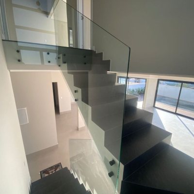 Casa Residencial com 300m², 3 quartos, 2 suítes, 2 garagens, no bairro Pedra Branca em Palhoça