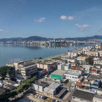 Cobertura com 348m², 4 quartos, 2 suítes, 4 garagens, no bairro Estreito em Florianópolis
