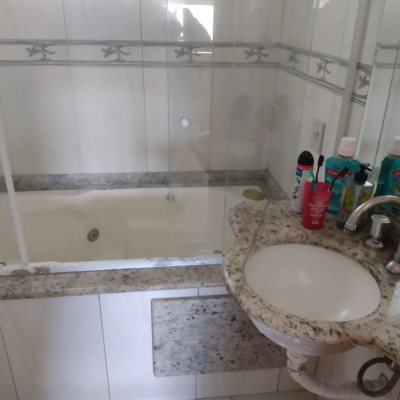Cobertura com 348m², 4 quartos, 2 suítes, 4 garagens, no bairro Estreito em Florianópolis