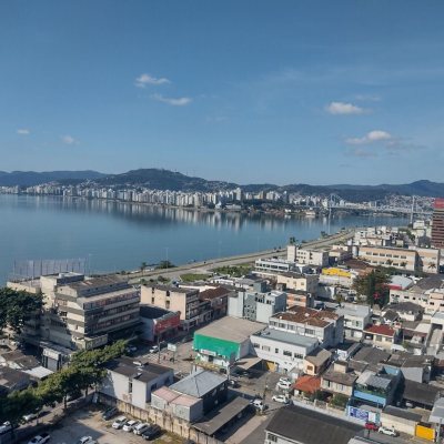 Cobertura com 348m², 4 quartos, 2 suítes, 4 garagens, no bairro Estreito em Florianópolis