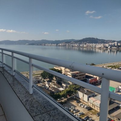 Cobertura com 348m², 4 quartos, 2 suítes, 4 garagens, no bairro Estreito em Florianópolis
