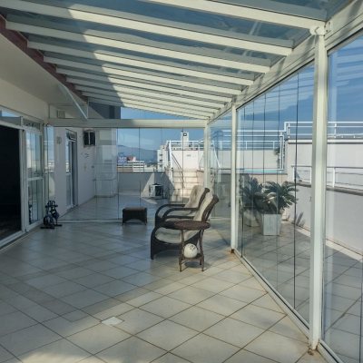 Cobertura com 348m², 4 quartos, 2 suítes, 4 garagens, no bairro Estreito em Florianópolis