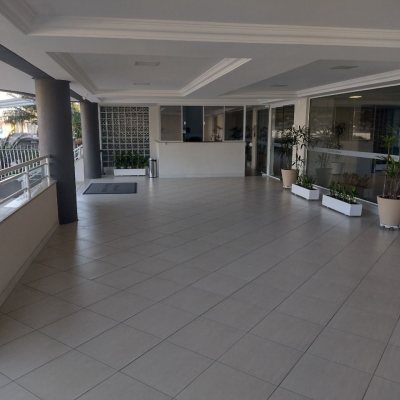 Cobertura com 348m², 4 quartos, 2 suítes, 4 garagens, no bairro Estreito em Florianópolis
