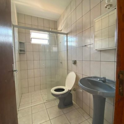 Casa Residencial/Comercial com 270m², 4 garagens, no bairro Ingleses do Rio Vermelho em Florianópolis