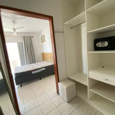 Casa Residencial/Comercial com 270m², 4 garagens, no bairro Ingleses do Rio Vermelho em Florianópolis