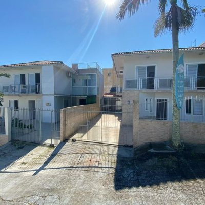 Casa Residencial/Comercial com 270m², 4 garagens, no bairro Ingleses do Rio Vermelho em Florianópolis