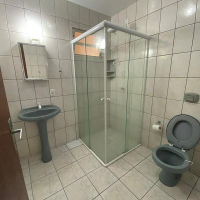 Casa Residencial/Comercial com 270m², 4 garagens, no bairro Ingleses do Rio Vermelho em Florianópolis