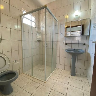 Casa Residencial/Comercial com 270m², 4 garagens, no bairro Ingleses do Rio Vermelho em Florianópolis