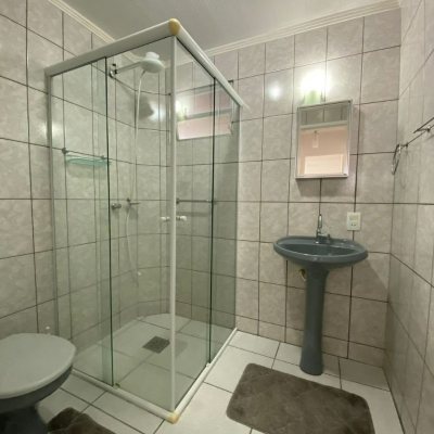 Casa Residencial/Comercial com 270m², 4 garagens, no bairro Ingleses do Rio Vermelho em Florianópolis