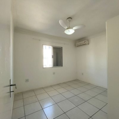 Casa Residencial/Comercial com 270m², 4 garagens, no bairro Ingleses do Rio Vermelho em Florianópolis