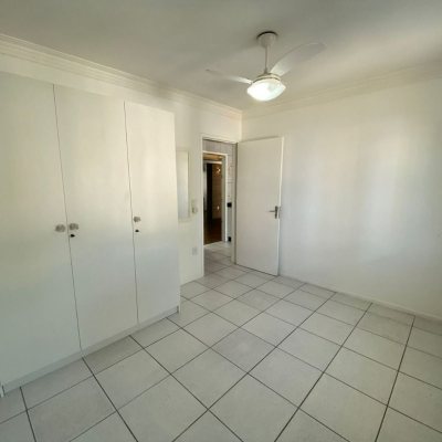 Casa Residencial/Comercial com 270m², 4 garagens, no bairro Ingleses do Rio Vermelho em Florianópolis