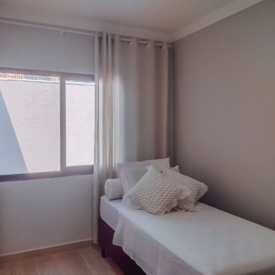 Casa Residencial com 132m², 4 quartos, 2 suítes, 2 garagens, no bairro Ingleses em Florianópolis